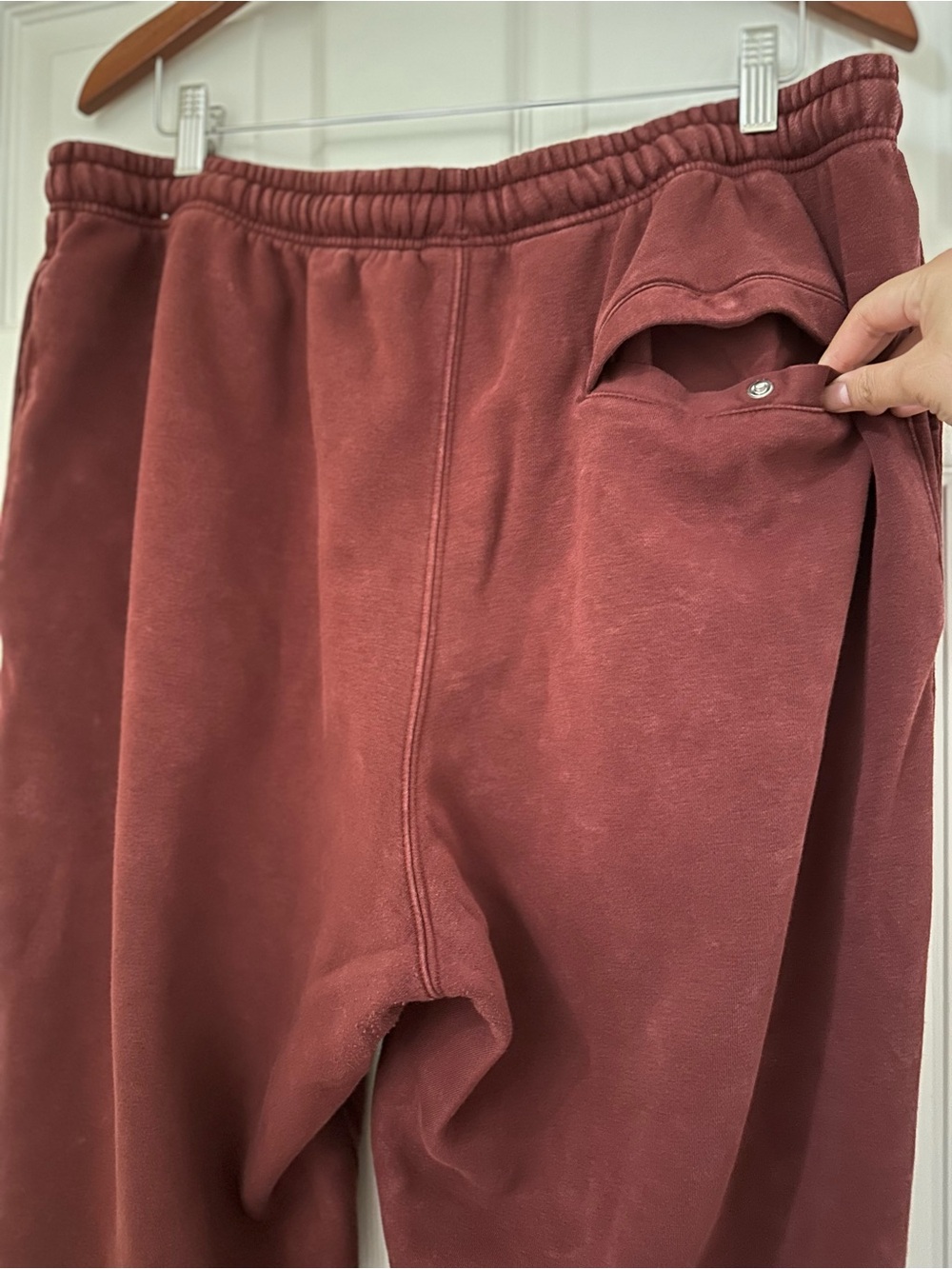 Nike Sportswear Club Fleece Washed Joggers Burgundy Maroon Acid Wash XL GUC - Picture 4 of 7
